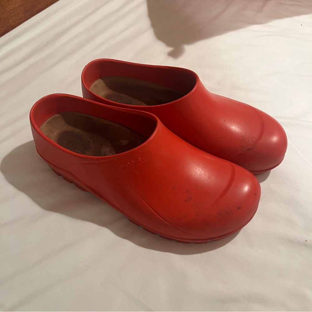 Nora/Reliquary Garden Clogs in Hunter Red - 41 - Rubber clogs with cork sole